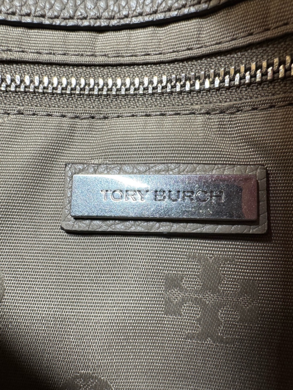 Tory Burch Britton Adjustable Shoulder/Crossbody in French Gray - EUC - Picture 12 of 13